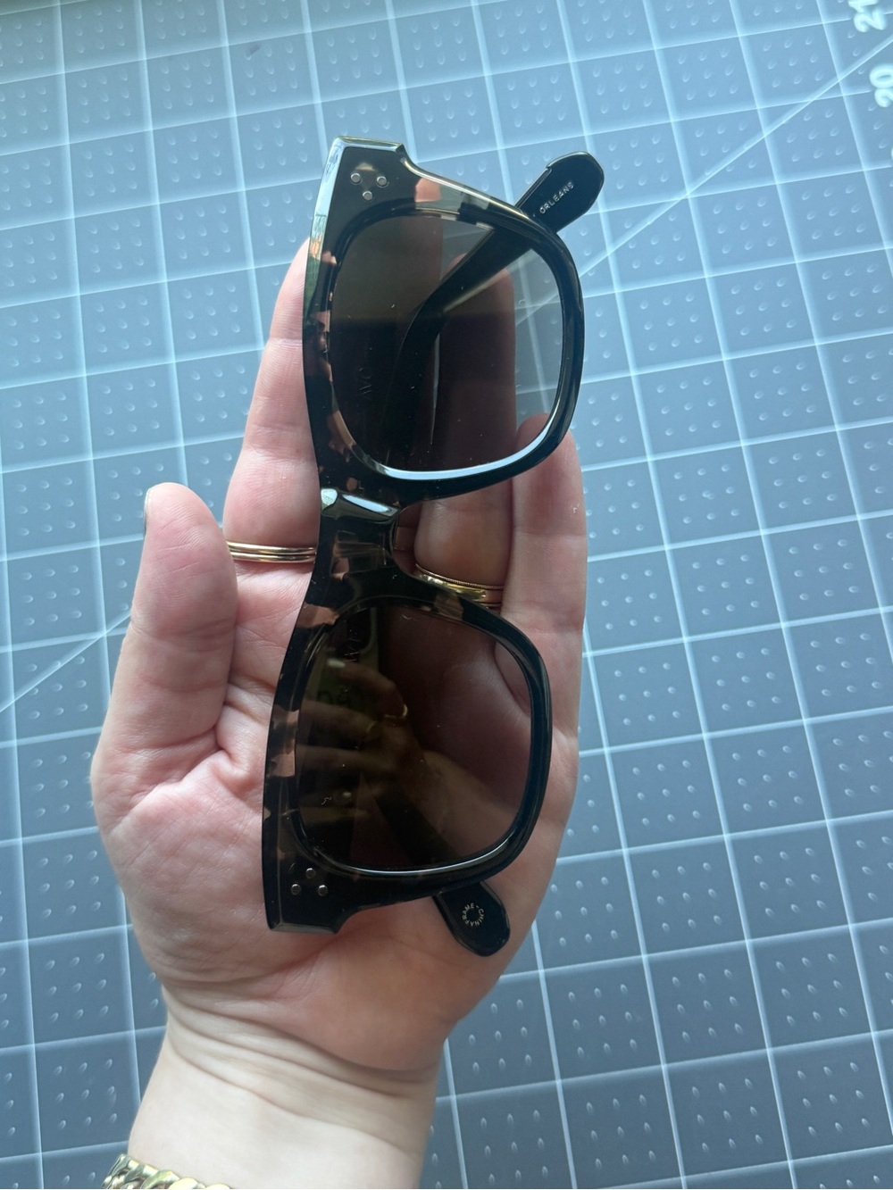 KREWE AVO Sunglasses - Grey - Picture 9 of 13